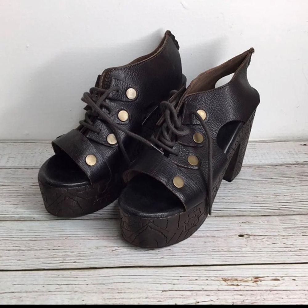 Free People Farrah Clogs